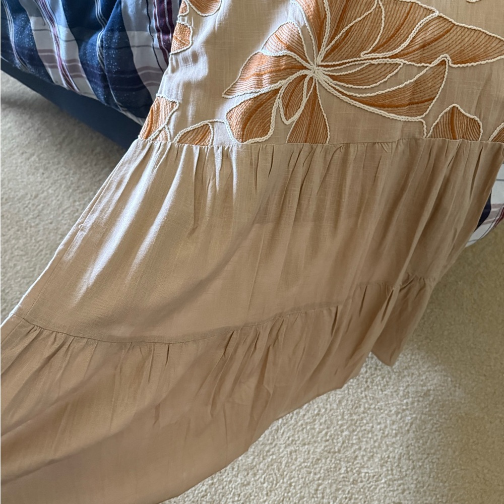 BOHO Floral Sleeveless Linen Dress in Tan and White - Picture 3 of 9